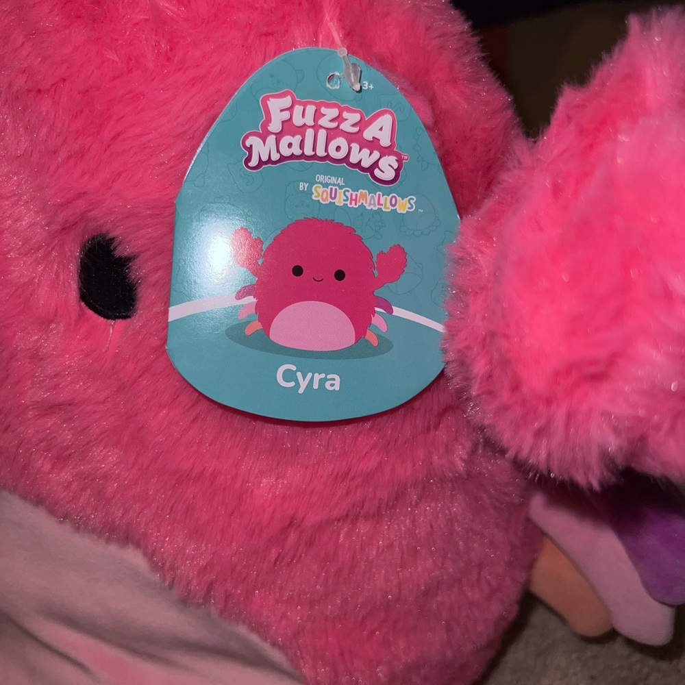 New Cyra The Crab Fuzzamallow Squishmallows - Picture 11 of 16